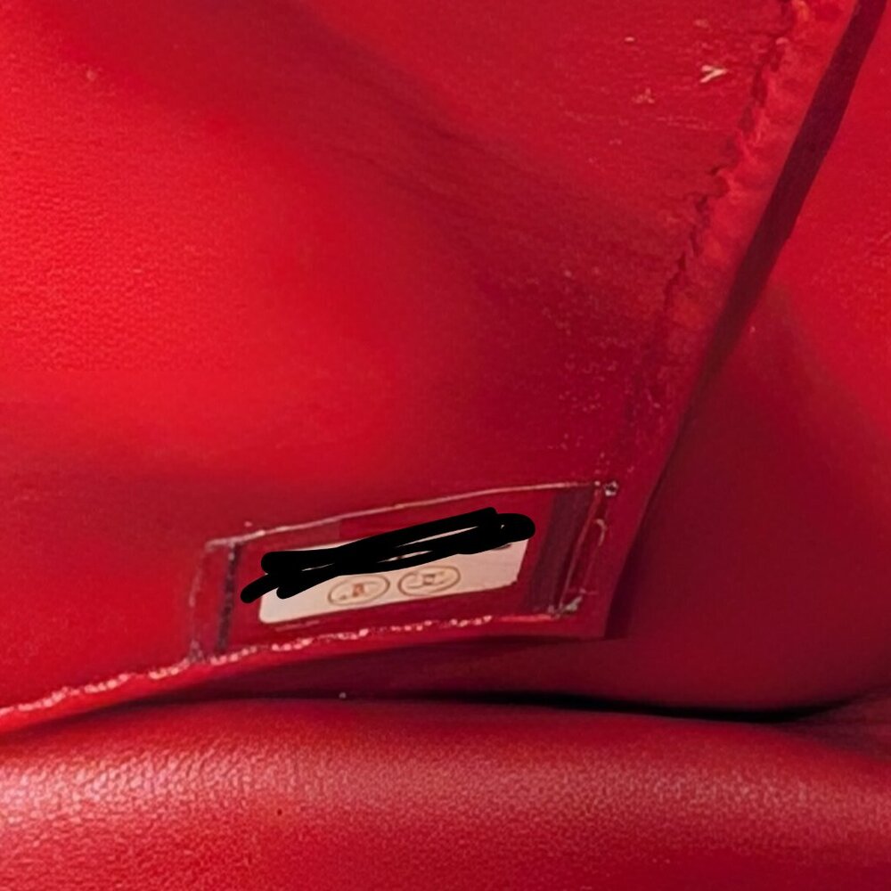 Chanel Rare Classic All-Red Flap Bag in Quilted Lambskin with Filigree CC - Picture 14 of 16